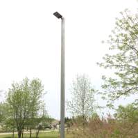 How does a solar street lamp work on a rainy day